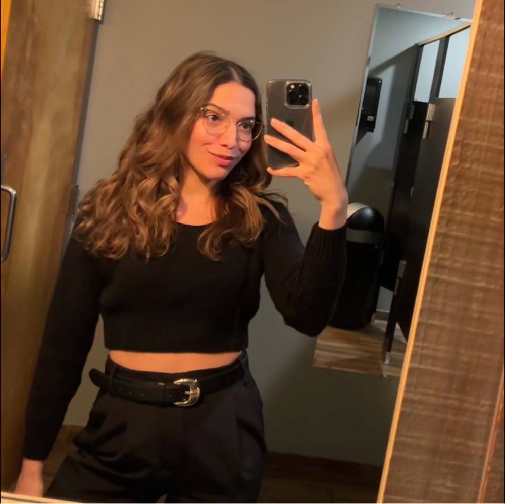 Meet your Posher, Ana